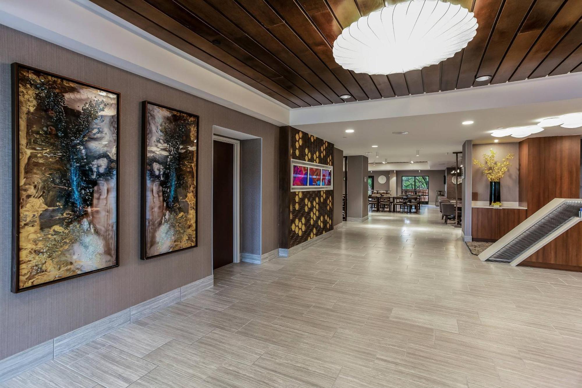 Springhill Suites By Marriott Austin The Domain Area Екстериор снимка