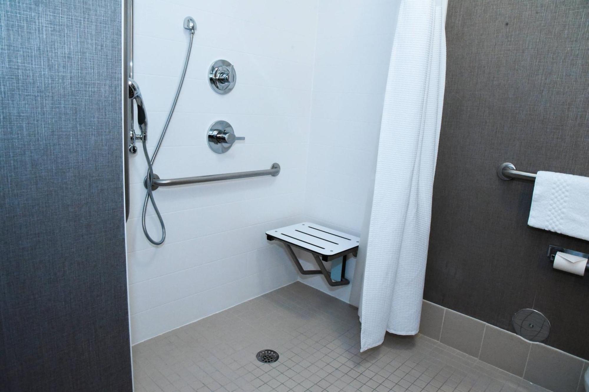 Springhill Suites By Marriott Austin The Domain Area Екстериор снимка