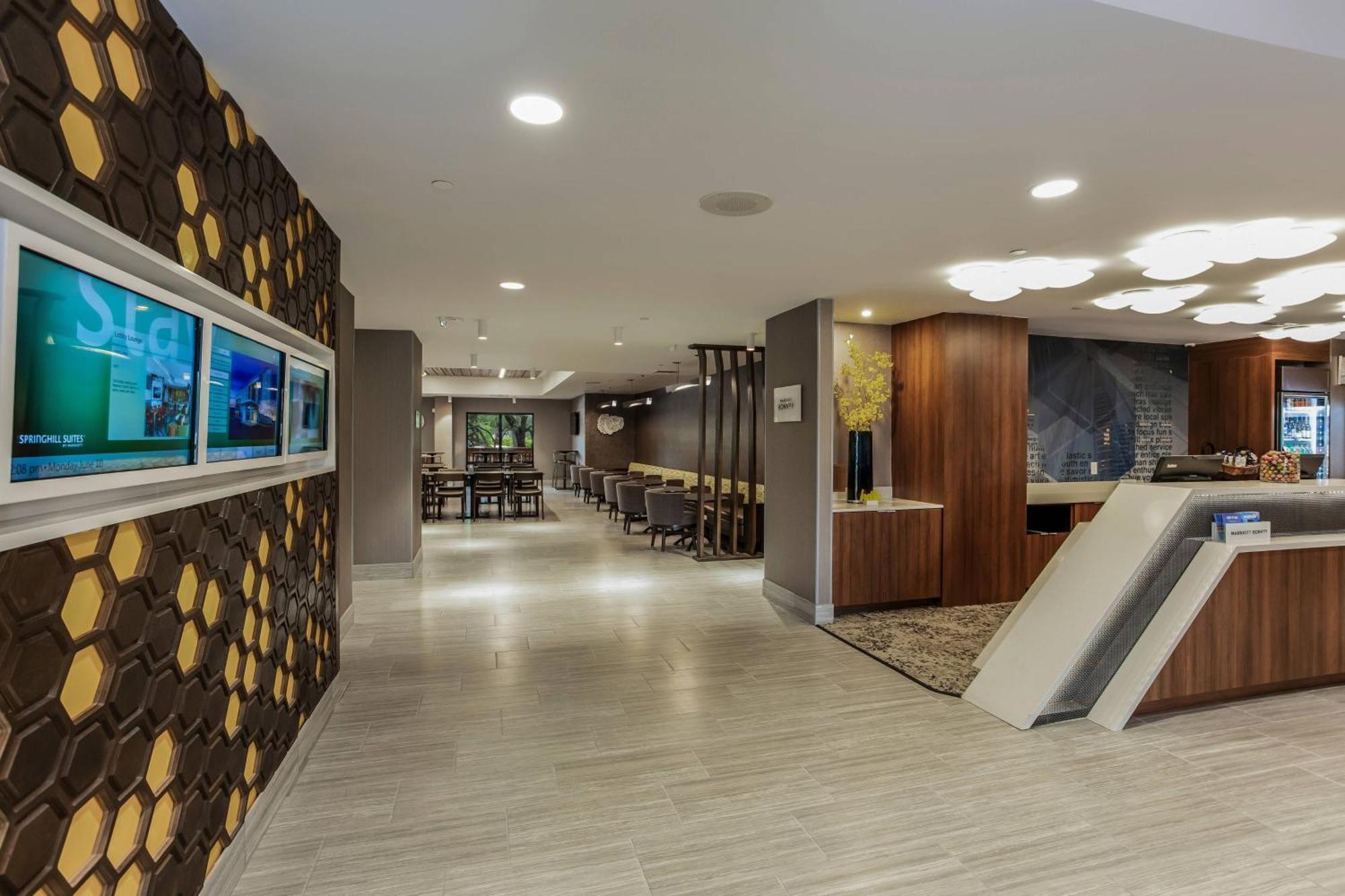Springhill Suites By Marriott Austin The Domain Area Екстериор снимка