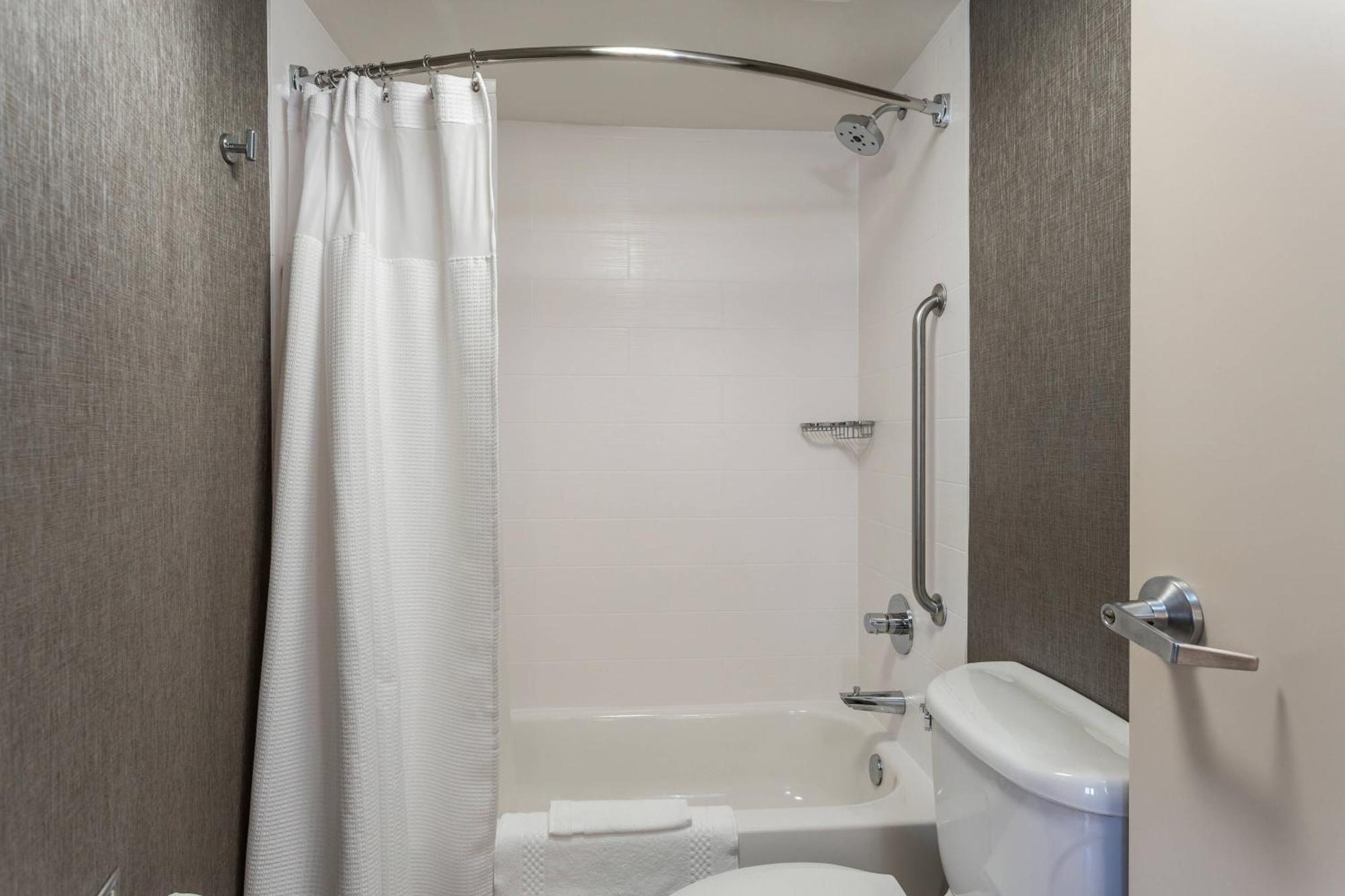 Springhill Suites By Marriott Austin The Domain Area Екстериор снимка